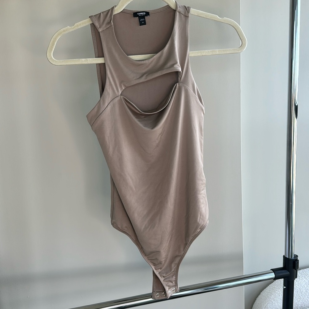 Express cut-out bodysuit